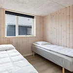 بيت للعطل 20 Person In Hojslev-by Traum