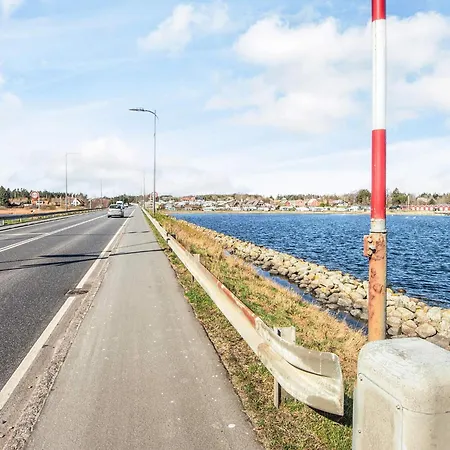 20 Person In Hojslev-by Traum