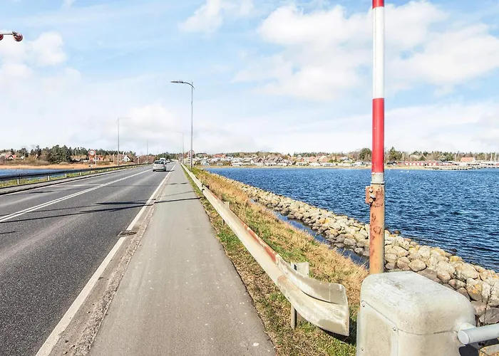 20 Person In Hojslev-by Traum
